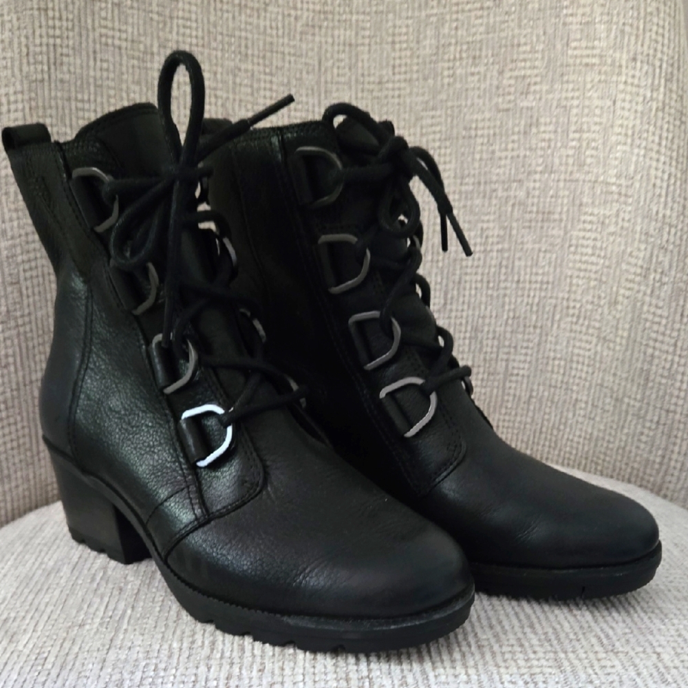 Sorel Cate Lace-up, D-ring, Chunky Sole, SIZE 7.5 Womens
